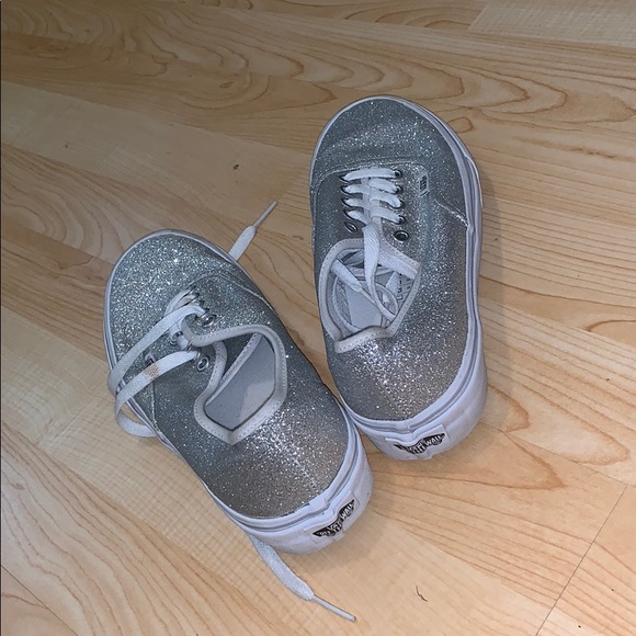 Silver Vans - Picture 3 of 4